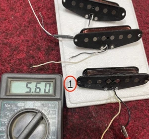 Fender Stratocaster 1973 + Pastillas inferiores negras desconocidas leer descripción - Imagen 1 de 24