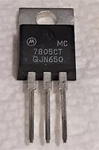3-Pcs Motorola (On Semiconductor) 7805CT 5Volt 1Amp linear voltage regulator - Picture 1 of 3