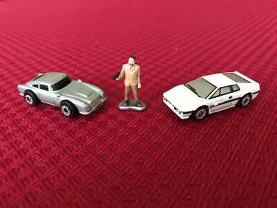 Micro Machines James Bond Cars, Austin Martin DB5 & Lotus Espirit & Dr No Figure - Image 1 of 4