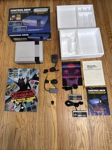 De Colección Nintendo NES CONTROL DECK Consola Caja Inserciones Manuales Póster Controlador FUNCIONA - Imagen 1 de 24