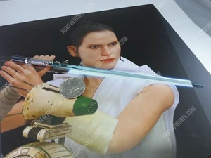 Hot Toys MMS559 Star Wars Disney Rey 1/6 action figure's blue lightsaber only - Picture 1 of 5