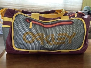 Oakley Mens Men's 90's Duffle Bag Sundried Tomato NWT! - Picture 1 of 6