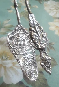 Antique Ornate Rococco Cherubs / Fleur de Lis Silver Plated Cake Pastry Tongs A+ - Picture 1 of 14