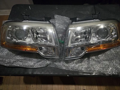 原始设备制造商前灯组件 - 司机和乘客 2015 - 2017 福特加价 — 第 1/4 张图片