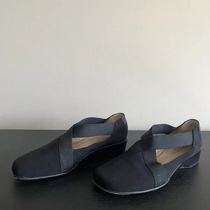 Taryn Rose Slip On Wedge Shoes 38.5 US 8 Black Leather Elastic Straps Italy - Picture 1 of 16