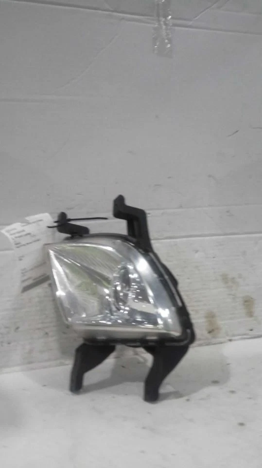 Luz de estacionamiento/esquina del conductor montada para parachoques antiniebla se adapta a 14-16 EQUUS 501848 Foto 1 de 4