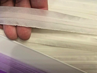 trim 1959s velvet center 3/4" with lip white edging 1yd made in Switzerland - Image 1 of 2