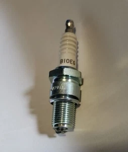 Bujía con clasificación G NGK B10EG, número de stock 3630 - Imagen 1 de 3