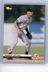 1994 CLASSICS DEREK JETER COMBINED SHIP - Picture 1 of 1