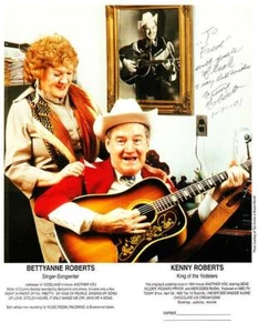KENNY ROBERTS KING OF YODELERS ORIGINAL AUTOGRAPH SIGNED 8X10 PHOTO - Picture 1 of 2