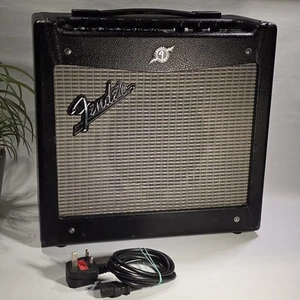 Fender Mustang 1 v.2 Gitarrenverstärker - Bild 1 von 11