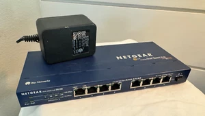 NetGear DS108 - 8-Ports External Dual Speed Hub with Power Cord Free Shipping - Picture 1 of 3