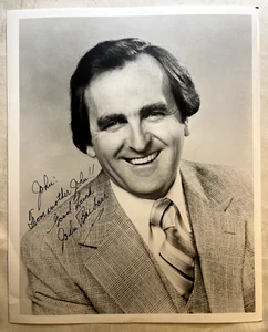 John Barbour Signed 8x10 B&W Photo Actor Real People CSI - Picture 1 of 2