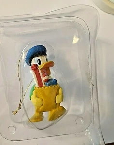 The Disney Artist Collection Donald Duck Christmas Ornament - Picture 1 of 2