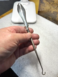 Vintage Sterling Silver Handled Button Hook - London? - 1800's - Foto 1 di 24