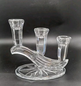 Candelabro vintage de vidrio cortado con 3 cónicos base ondulada diseño candelabro - Imagen 1 de 10