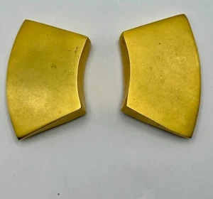 RLM FOR DONNA KARAN MATTE GOLD TONE CURVY WEDGE CLIP EARRINGS - Picture 1 of 8