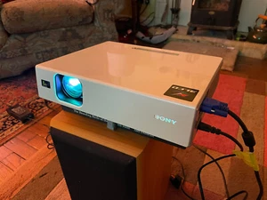 Proiettore Sony VPL-CX70 3LCD XGA, funzionante con difetto pulsante. - Foto 1 di 14