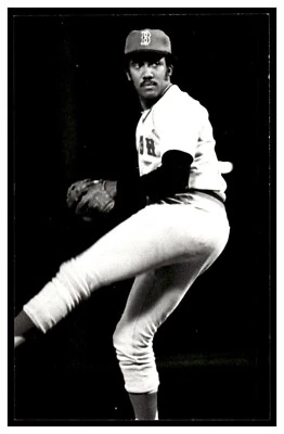 Fergie Jenkins (1977) Boston Red Sox Vintage Baseball Postcard PCBR - Image 1 of 2