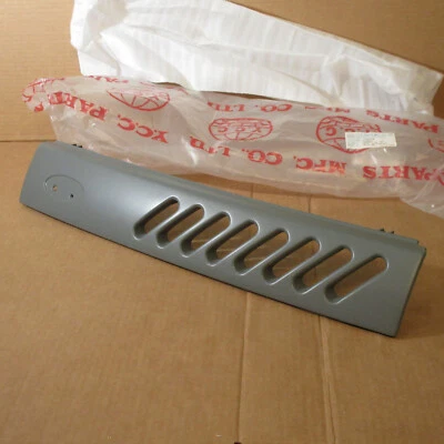 Parrilla inclinada delantera YCC del mercado de accesorios difícil de encontrar nueva de Lote Antiguo para Ford Escort GT 1991-1996 1,8 BP Foto 1 de 4