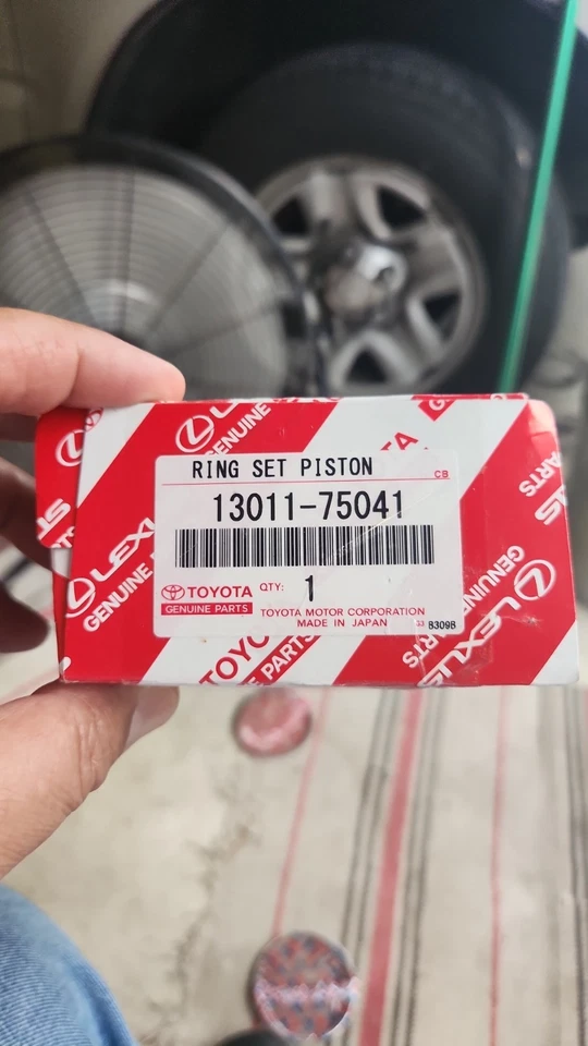 OEM Toyota/Lexus  tacoma piston and rings - Image 1 of 2