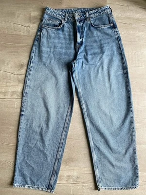 H & M Blue Denim Jeans Baggy Loose Fit High Waist Size Medium UK 12/14 - Image 1 of 2