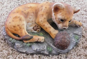 25-758 Vintage 1985 Porcelain Masterpiece Figurine Baby Lion Cub & Turtle HOMCO - Bild 1 von 5