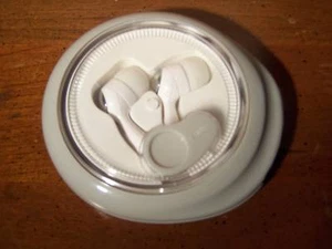 Earbud Headphones iPod iPhone iTouch Touch Ear Bud Case Lot of 10 - Picture 1 of 9