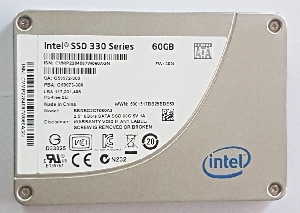 60 GB SATA III Intel 330 Series SSDSC2CT060A3 MLC SSD 2.5" interne Festplatte - Bild 1 von 1