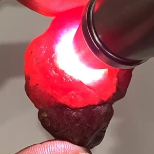 166.38 Ct - Natural 100% Unheated Beautiful Rough Red Ruby Madagascar - Picture 1 of 5