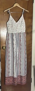 Indulge in Style Women’s Size L Dress Maxi Spaghetti Adjustable Straps Geometric - Picture 1 of 8