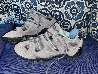 !WOW! Women's Size 7 HI-TEC Hiking Trail Walking Shoes - Image 1 of 4