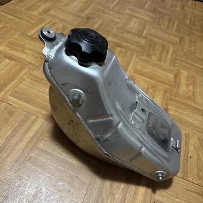 11-18 Suzuki RMZ250 RMZ 250 OEM tanque de combustible bote de gasolina gasolina 44110-49H10 2011 Foto 1 de 4