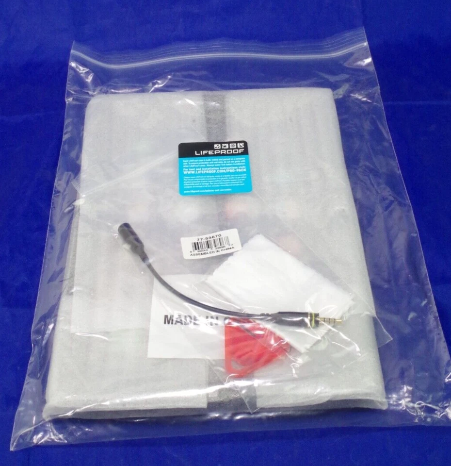 OtterBox Apple Defender iPad Air 2 Unused - Image 1 of 4