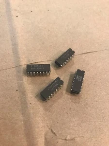 4 Fairchild Semiconductor Microcircuits Digital NSN 5962-00-556-4630 p/n 9615DC - Picture 1 of 2