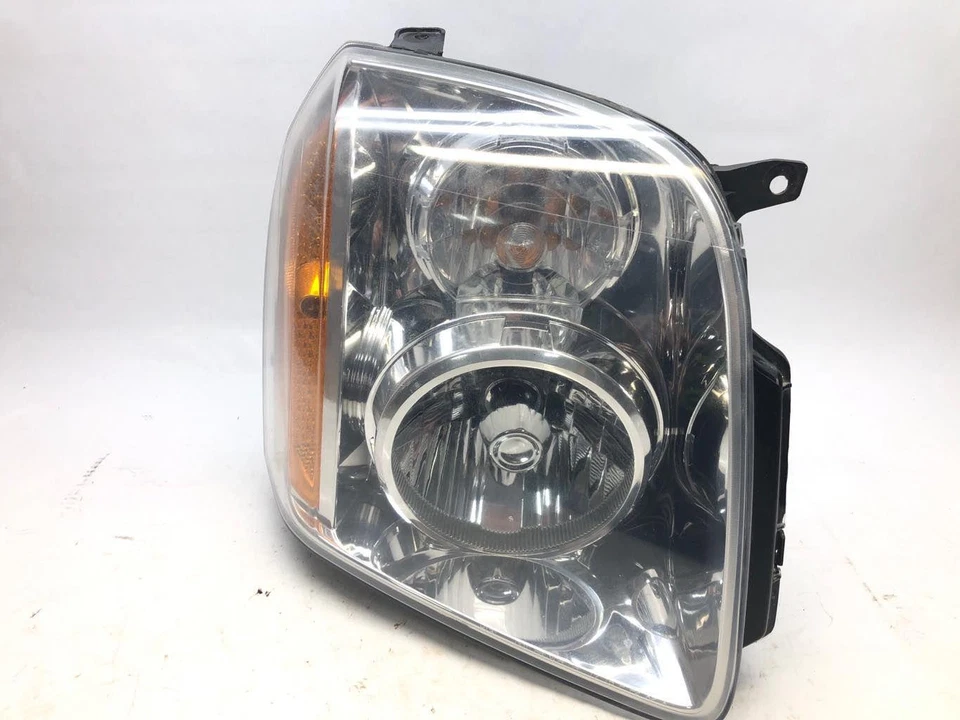 Conjunto de faros de pasajero GMC Yukon XL 1500 RH 2007-14 *pestañas de montaje reparadas* Foto 1 de 4