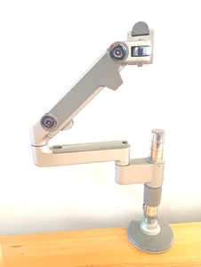 Humanscale M8 Adjustable Articulating Single Monitor Arm 1 Vesa plate w/ screws - Picture 1 of 14