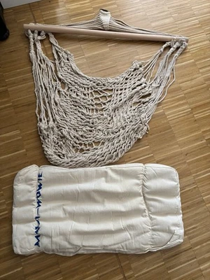 Hängesessel in Netzoptik mit Kissen, Holzstange und Baumwollseil, Hängestuhl - Bild 1 von 3