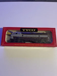 Tyco HO Scale Canadian Pacific Diesel Locomotive #4107 – Headlight – Vintage - Picture 1 of 1
