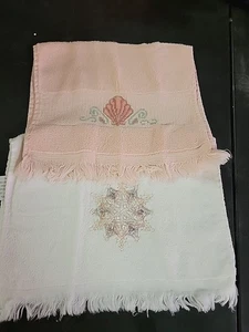 Vintage 80s 90s Ruffle Handle Towels Pink W Shells White W Snowflake - Picture 1 of 4