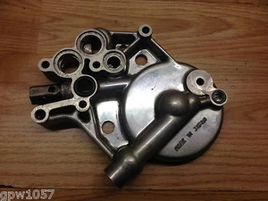 Cubierta de bomba de aceite Kawasaki GPZ 900 1983 - 1986 1 - Imagen 1 de 2