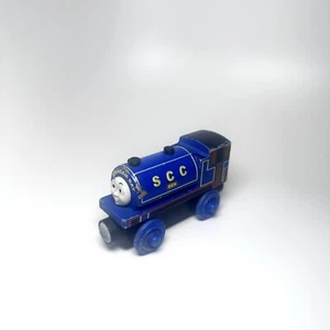 THOMAS & FRIENDS FERROCARRIL DE MADERA AZUL BEN TREN MOTOR BRENDAM BAY 2012 TTT006 - Imagen 1 de 5