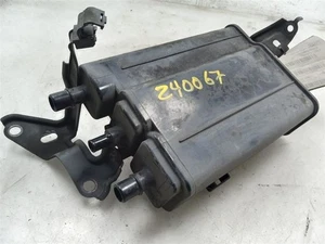 Toyota Prius V 2014 1,8 L tracción delantera en bote de vapor de combustible  - Imagen 1 de 12