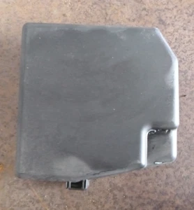 Toyota Yaris 05-13 NCP9# Engine Bay Fuse Box Cover - Picture 1 of 2