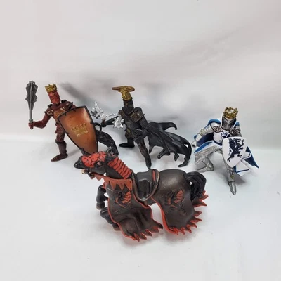 Lote de 4 figuras de fantasía medieval de Papo conjunto de 4 figuras de caballo de caballero de hadas Foto 1 de 4