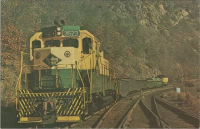 Postal locomotora de carga diésel Reading Lines Pennsylvania Mountains GM Foto 1 de 2