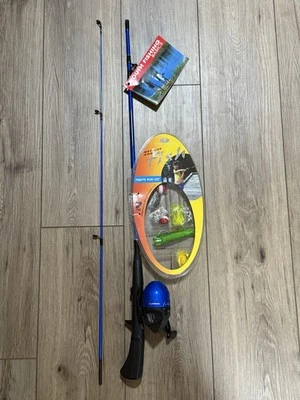 New South Bend Fishin' Pal 2 Piece 5' Foot Youth Fishing Basics Rod Reel Combo - Image 1 of 4