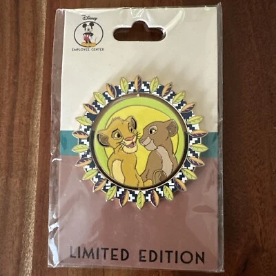 Prendedor Centro de Empleados Disney DEC 250 Rey León Simba y Nala Edición Limitada Foto 1 de 3