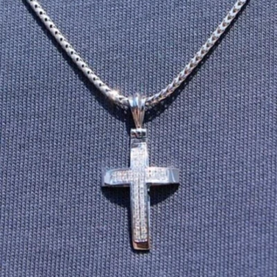 Colgante Cruz Oro Blanco 14K Diamante Natural 0.13CTW 1.1" Foto 1 de 4