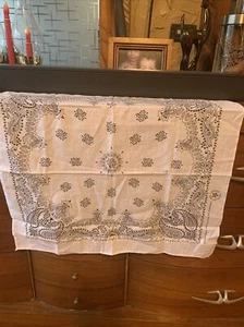2 BANDANAS White Look Design 50/50 Made in USA - RN14193 Wamcraft Seconds - Picture 1 of 9